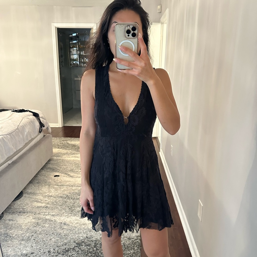 Elegant Black Lace Dress